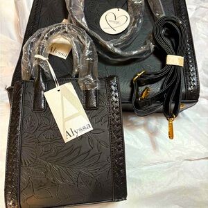 2 pc Mommy & Me Black Nesting Totes, hibiscus Embossed Bag